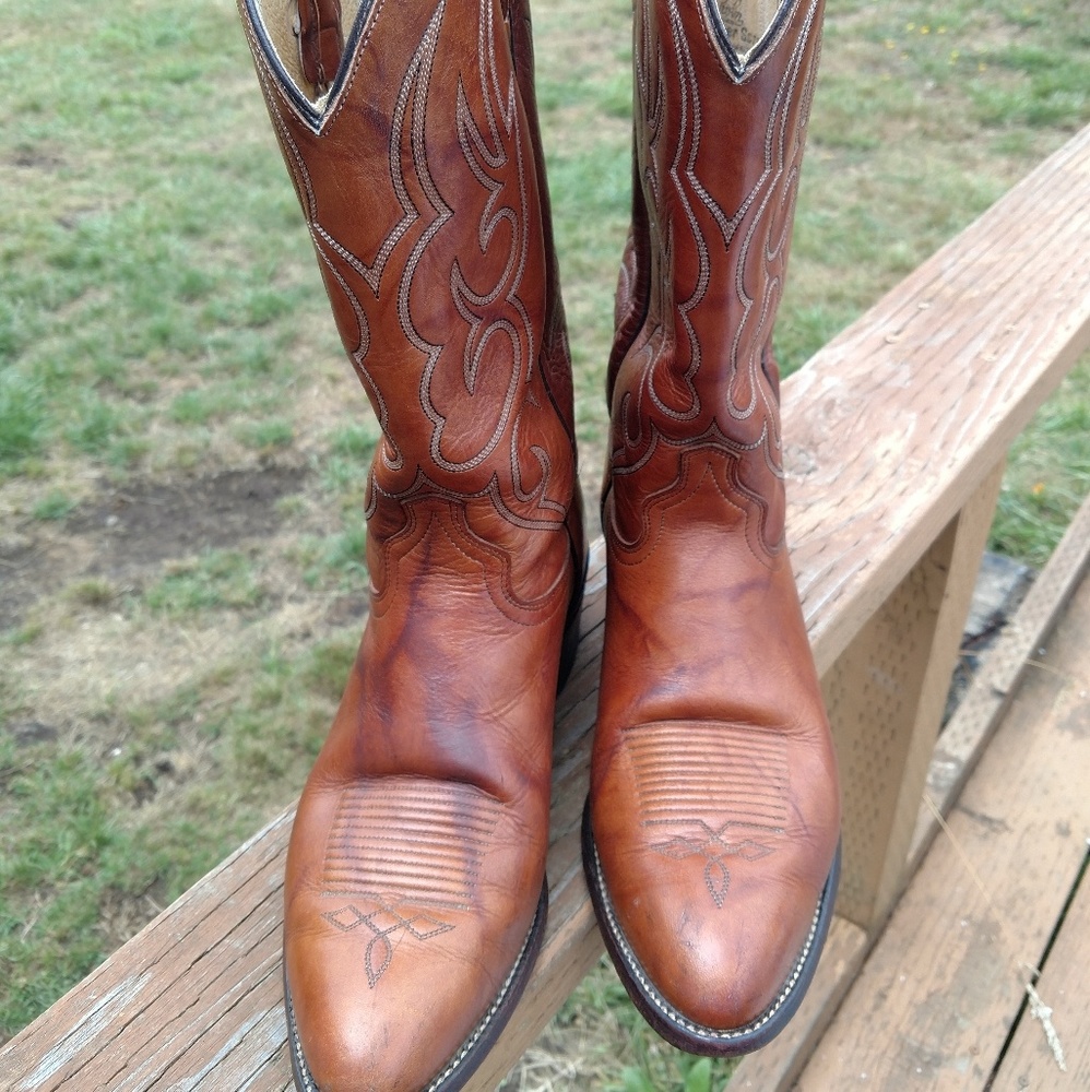 J Chisholm Men's 10 1/2 D boots